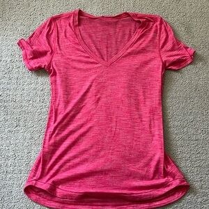 Lululemon T-Shirt